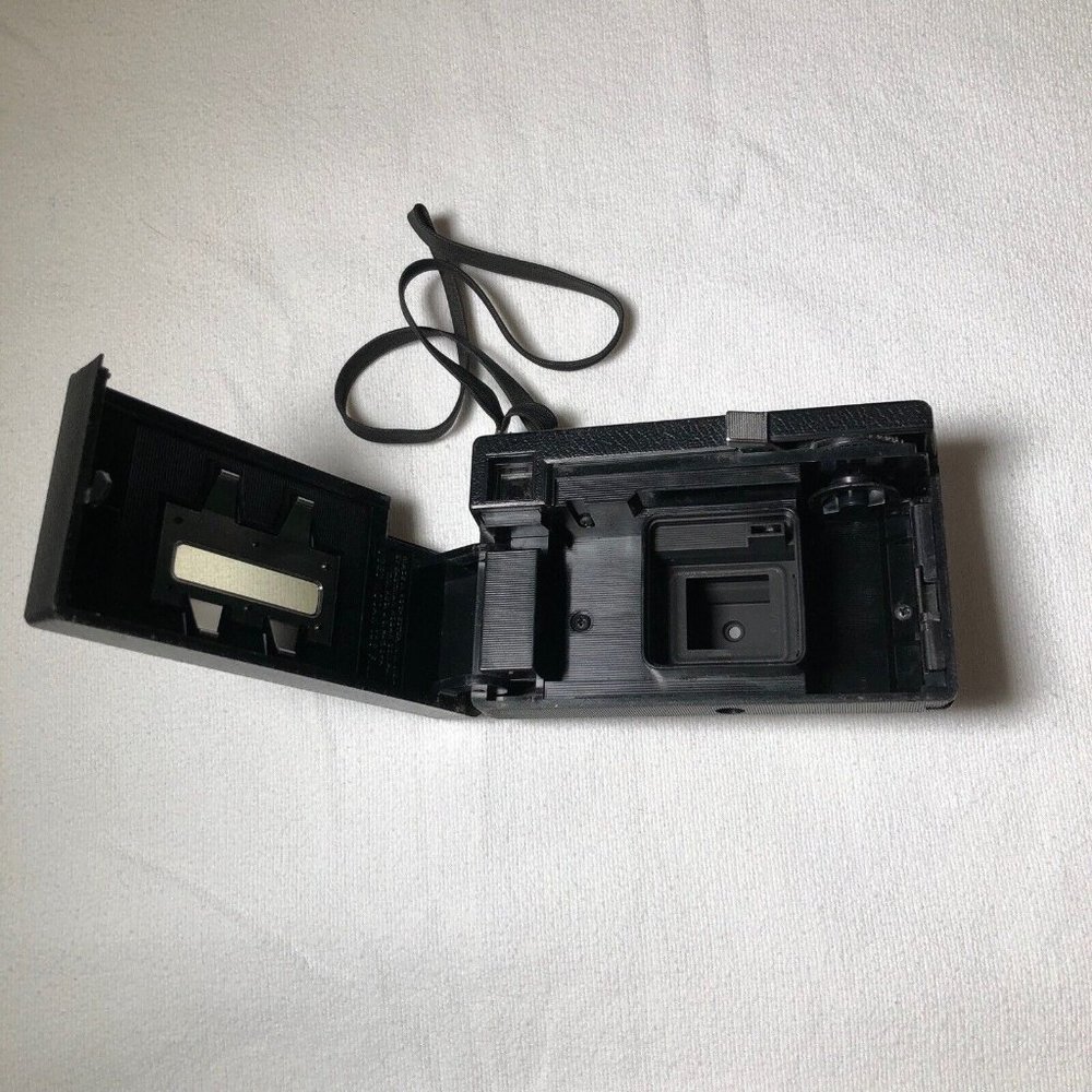 Vintage Kodak Instamatic X-15 Pocket Camera 1970-1976 - Picture 9 of 12